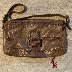 AUTHENTIC FENDI JUMBO WHIPSTITCH BAGUETTE WOVEN LEATHER BAG!!